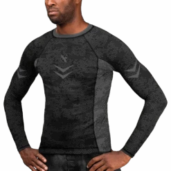 Hayabusa Ranked Long Sleeve Rash Guard(Hayabusa Ranked Long Sleeve Rash Guard) 11 Hayabusa Ranked Long Sleeve Rash Guard(Hayabusa Ranked Long Sleeve Rash Guard) -Hayabusa Boxing Sale Arrow Rashguard Black LS 3QFr